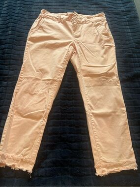 LOFT Light Pink/coral Straight Leg capri psnts with Frayed Hem